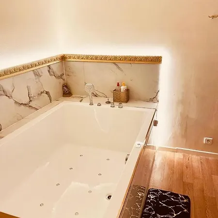 Jacuzzi
