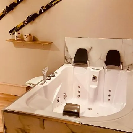 Aparthotel Jacuzzi *